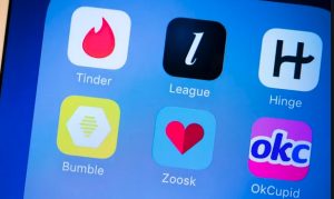 dating apps on smartphone